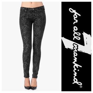 7 FOR ALL MANKIND. Chevron Gwenevere Skinny! Sz.27